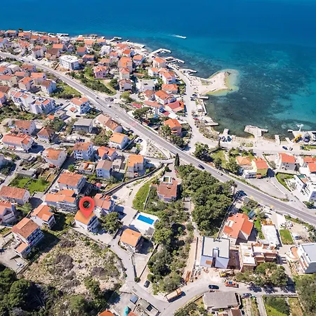 Rose * Brodarica (Sibenik-Knin)