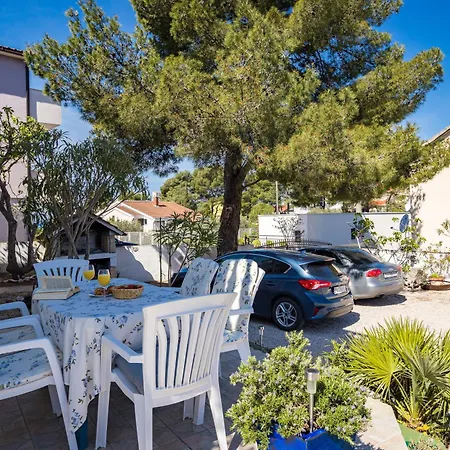 Rose Brodarica (Sibenik-Knin)