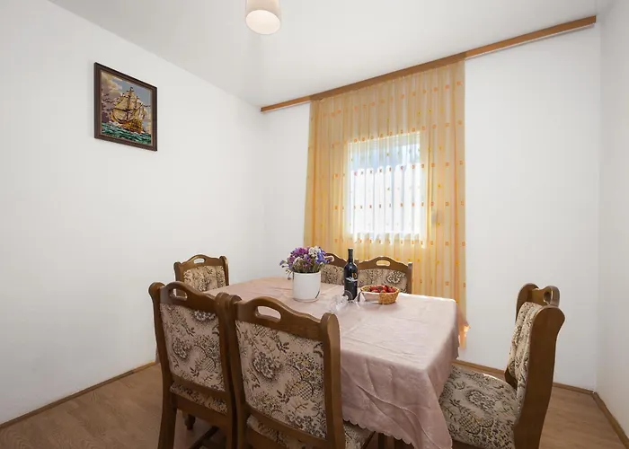 Apartman Rose Brodarica
