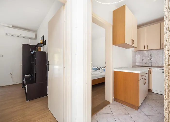 Rose Apartman Brodarica