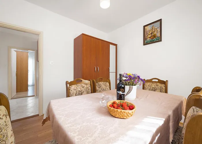 Apartman Rose Brodarica
